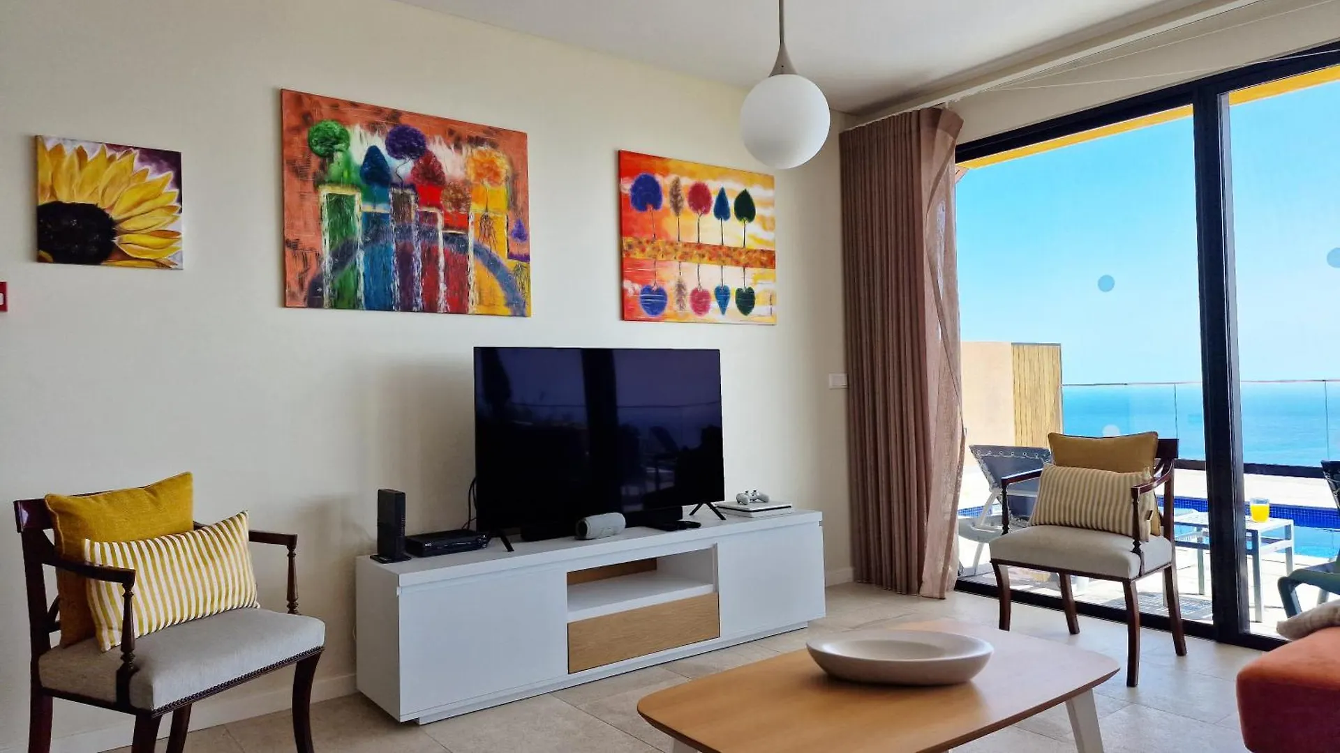 Eden Sun - A Modern Luxury Villa With A Panoramic View Prazeres 0*,  Portugal
